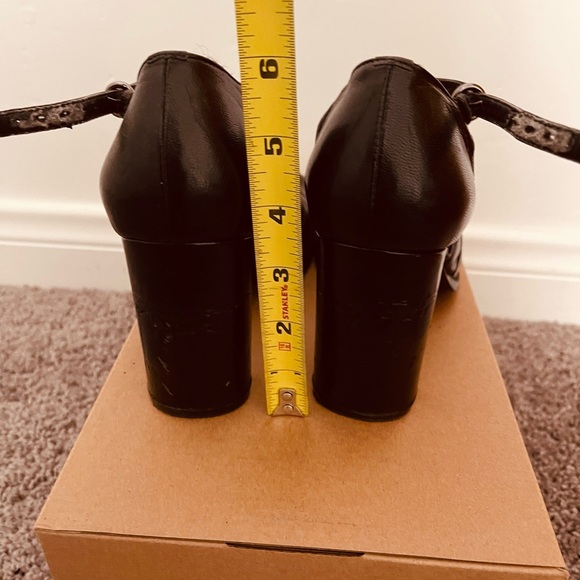 Aldo Elegant Black Heels with Ankle Strap - Picture 4 of 9